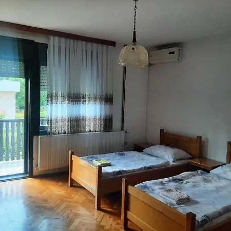 Privatni Smjestaj Radic Gasthof *